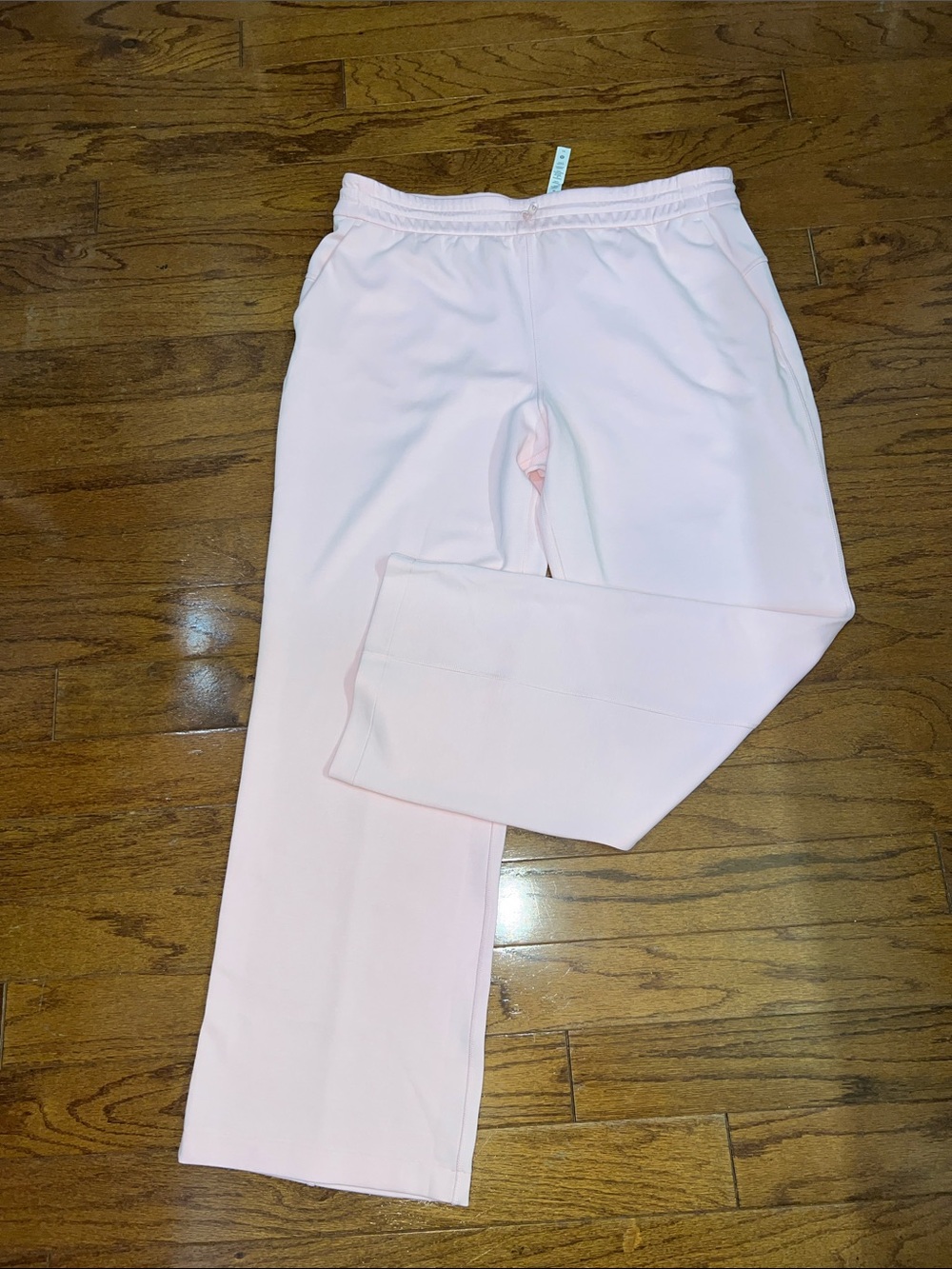 47. Lululemon Softstreme High-Rise Pant
Strawberry Milkshake NWT size 14 - Picture 10 of 10